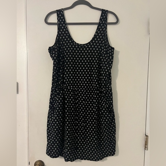 GAP Dresses & Skirts - GAP dress with drawstring waist with pockets size L (A113)